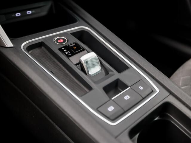 Seat LEON 1.4 TSI eHybrid PHEV FR 204Pk Automaat (APPLE CARPLAY, GROOT NAVI, STUUR/STOELVERWARMING, CAMERA, SPORTSTOELEN, ZWART HEMEL, GETINT GLAS, ADAPTIVE CRUISE, NIEUWE APK, NIEUWSTAAT)
