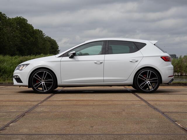 Seat LEON 1.5 TSI FR Business Intense ACC 19" Beats Camera