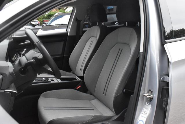 Seat LEON Sportstourer 1.5 eTSI Style | 23.349 km | Navigatie | Cruise | Cupra Velgen | 12 mnd BOVAG garantie | Whatsapp 06-53188999