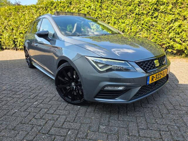 Seat LEON 2.0 TSI Cupra 300: Performance Pack, schaal stoelen PANO
