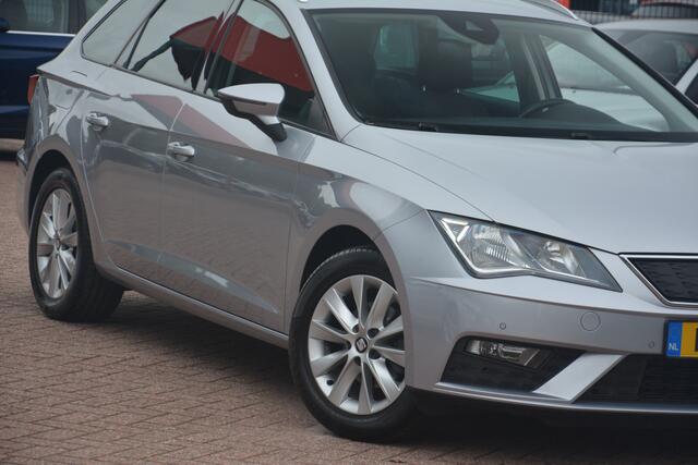 Seat LEON ST 1.0 EcoTSI Style Business Intense | Navigatie | Cruise | Carplay | PDC | Trekhaak | NL auto!! |
