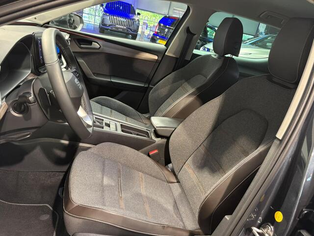 Seat LEON 1.5 eTSI FR Business Intense | Camera | Stoelverwarming | Climate control |