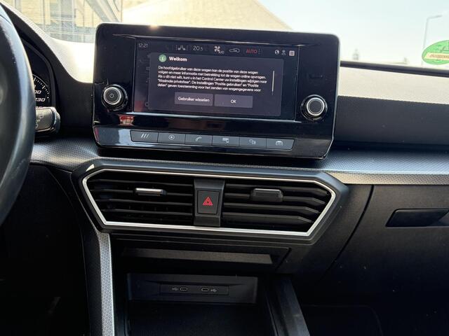 Seat LEON Sportstourer 1.5 eTSI Style | Stoelverwarming | Trekhaak | Stuurverwarming |
