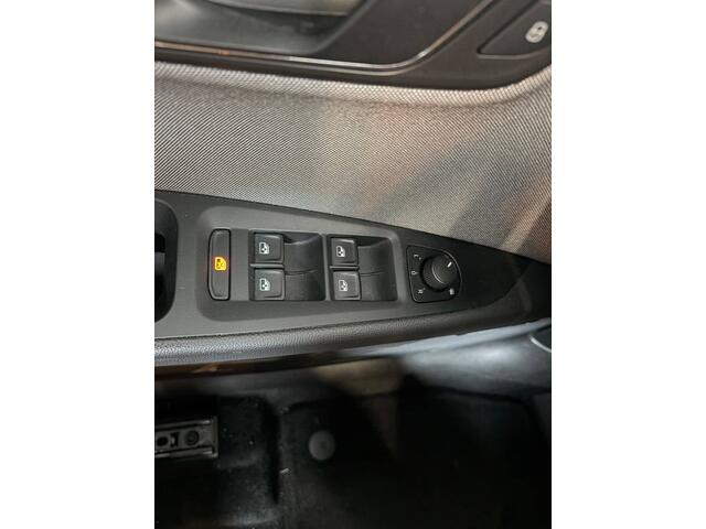 Seat LEON ST 1.2 TSI Style Business. Clima. Carplay!
