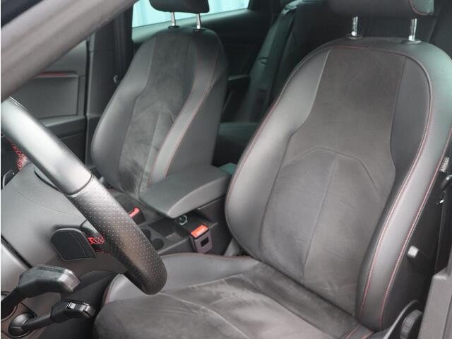Seat LEON ST FR Ultimate Edition Black 1.5 TSI 150pk DSG | AUTOMAAT | NAVI | CLIMA | APPLE CARPLAY / ANDROID AUTO |