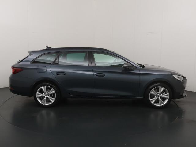 Seat LEON Sportstourer 1.5 TSI e-Hybrid 204pk FR Business | Trekhaak | Stoel- en stuurwiel verwarming | Adapt. Cruise | Camera | 1/2 leer | Fabrieksgarantie t/m 05-2029 |