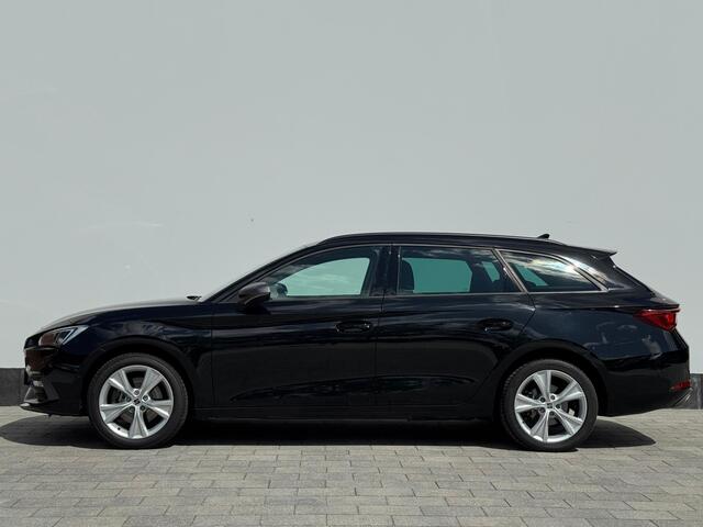Seat LEON Sportstourer 1.5 TSI e-Hybrid 204pk FR Business | Trekhaak | Stoel- en stuurwiel verwarming | Adapt. Cruise | Camera | 1/2 leer | Fabrieksgarantie t/m 05-2029 |