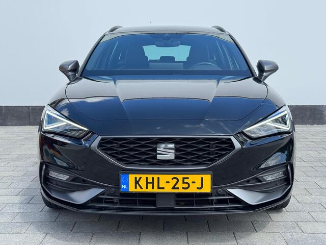 Seat LEON Sportstourer 1.5 TSI e-Hybrid 204pk FR Business | Trekhaak | Stoel- en stuurwiel verwarming | Adapt. Cruise | Camera | 1/2 leer | Fabrieksgarantie t/m 05-2029 |