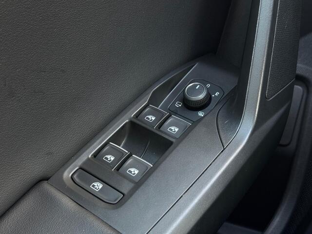 Seat LEON Sportstourer 1.5 TSI e-Hybrid 204pk FR Business | Trekhaak | Stoel- en stuurwiel verwarming | Adapt. Cruise | Camera | 1/2 leer | Fabrieksgarantie t/m 05-2029 |