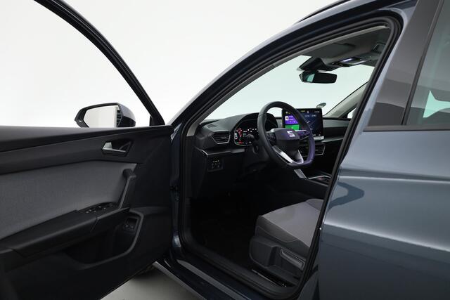 Seat LEON Sportstourer 1.5 TSI e-Hybrid Style Business Intense | Rijklaar | 102.1%SOH | Dig. Cockpit | Adapt. Cruise | Stoel-Stuurverw. | Camera+PDC | Keyless | NAV+App.Connect | Elek. Klep | 17'' V