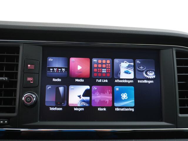 Seat LEON ST 1.5T 131pk FR Apple Carplay Android Sport-St Full Link Zwarte-Hemel LED Trekhaak Navi LMV 17" Dual-ECC Privacy Glass DAB LED Cruise Control1.5 TSI SEAT Full Link Mirror-link Stoel-Verwarmd Sproeiers-Verwarmd Licht+Regen-Sensor Koplamp-Sproeiers Voice-C