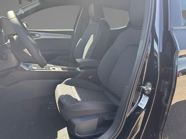Seat LEON FR Business 1.5 TSI eHybrid 150 kW / 204 PK Hb | Safe & Driving Pack | Metallic Lak | 18'' Lichtmetalen Velgen | Herwaardering!!