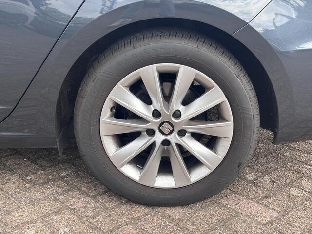 Seat LEON ST 1.0 EcoTSI Style Business Intense l Camera, Parkeersensoren V+A, Apple Carplay/Android Auto, Climate Control, Multifunctioneel Stuurwiel.