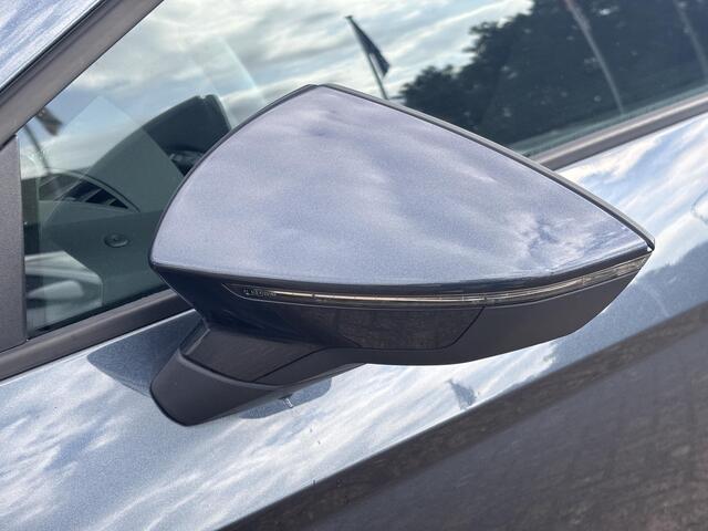 Seat LEON ST 1.0 EcoTSI Style Business Intense l Camera, Parkeersensoren V+A, Apple Carplay/Android Auto, Climate Control, Multifunctioneel Stuurwiel.