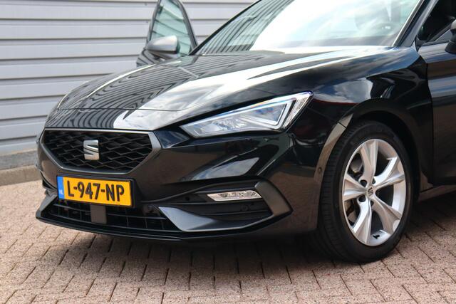 Seat LEON Sportstourer 1.5 eTSI FR Business Intense O.a: Adaptive cruise, Elektr. achterklep, Carplay, Dab, Pdc, Camera, Etc... Rijklaar! All-in prijs!