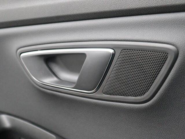 Seat LEON ST 2.0 TSI FR Business Intense | Panoramisch schuif/ kanteldak | Camera | Stoelverwarming | Zeer compleet!