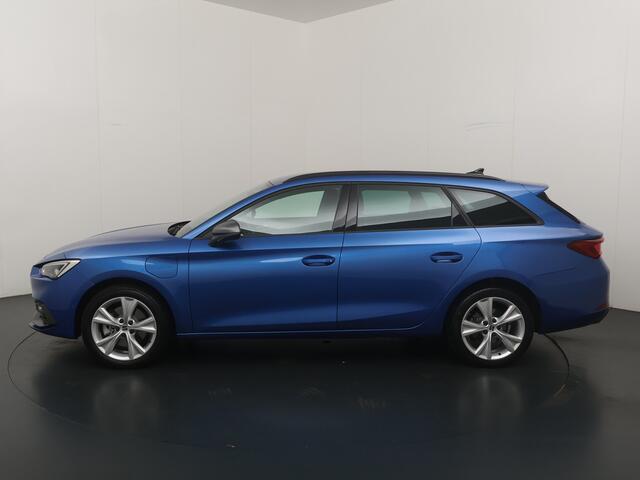 Seat LEON Sportstourer 1.5 TSI e-Hybrid 204pk FR Business | Trekhaak | Stoel- en stuurwiel verwarming | Adapt. Cruise | Camera | 1/2 leer | Fabrieksgarantie t/m 05-2029 |