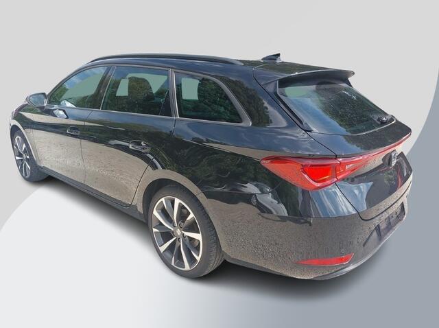 Seat LEON Sportstourer 1.4 TSI eHybrid PHEV FR | 18 inch | Adaptive cruise control | Stoelverwarming | Achteruitrijcamera