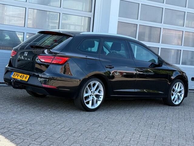 Seat LEON 1.5 TSI 150PK FR AUT. Navi Virtueel Pdc Trekhaak NW APK!