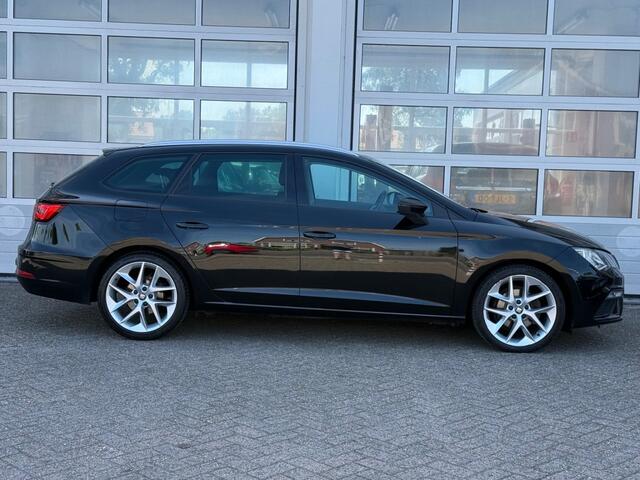 Seat LEON 1.5 TSI 150PK FR AUT. Navi Virtueel Pdc Trekhaak NW APK!