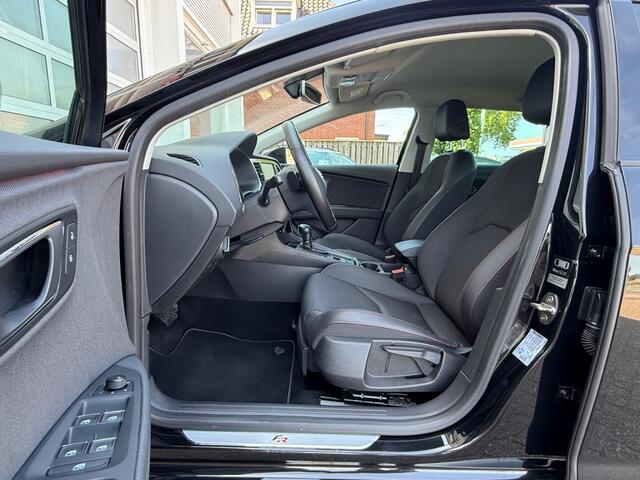 Seat LEON 1.5 TSI 150PK FR AUT. Navi Virtueel Pdc Trekhaak NW APK!