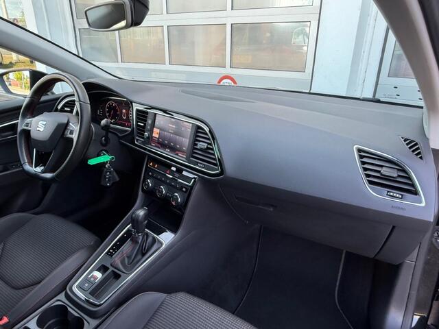 Seat LEON 1.5 TSI 150PK FR AUT. Navi Virtueel Pdc Trekhaak NW APK!