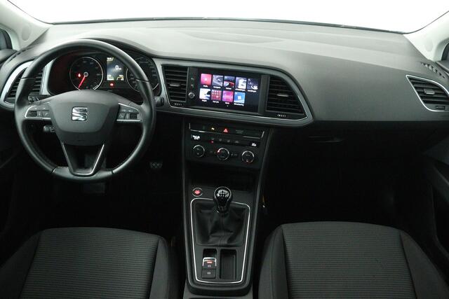 Seat LEON 1.0 EcoTSI Style Business Intense (TREKHAAK, CARPLAY, PARKEERSENSOREN, NAVI, CRUISE)