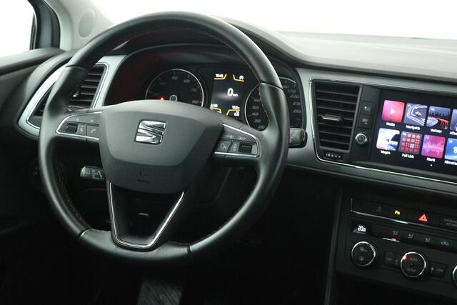 Seat LEON 1.0 EcoTSI Style Business Intense (TREKHAAK, CARPLAY, PARKEERSENSOREN, NAVI, CRUISE)