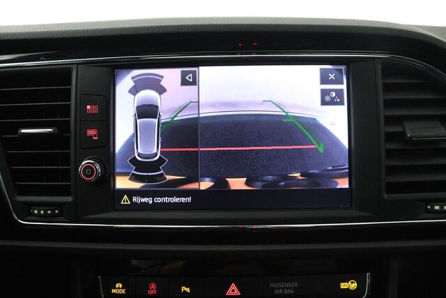 Seat LEON ST 1.5 TSI FR Business Intense (PANORAMADAK, CAMERA, STOELVERWARMING, CARPLAY, CRUISE CONTROL