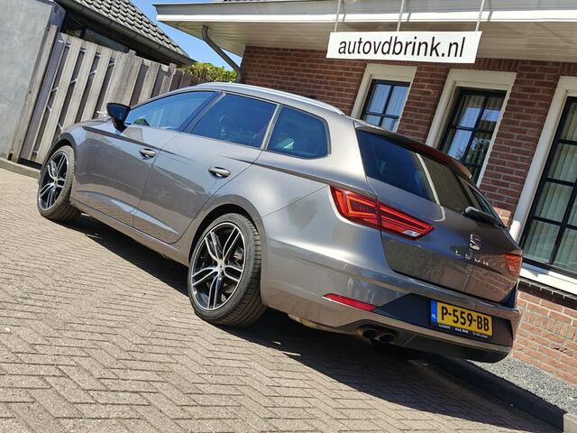 Seat LEON ST 1.8 TSI FR BnsI. PANO / LED / CARPLAY