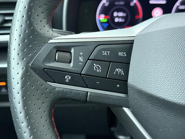 Seat LEON Sportstourer 1.4 TSI eHybrid PHEV FR Business Intense | 204 PK | SoH 100% | Adaptive Cruise Control | Achteruitrijcamera | Climate control | Dodehoek detectie | Keyless Entry | LED verlichting | Elektrische achterklep | Draadloze telefoonlader | Navigatiesysteem | Sfeerverlichting | Stuur- & Stoelverwarming | Apple Carplay / Android Auto |