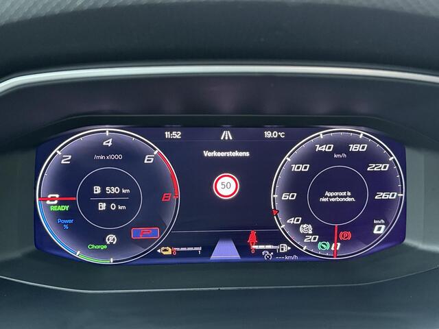 Seat LEON Sportstourer 1.4 TSI eHybrid PHEV FR Business Intense | 204 PK | SoH 100% | Adaptive Cruise Control | Achteruitrijcamera | Climate control | Dodehoek detectie | Keyless Entry | LED verlichting | Elektrische achterklep | Draadloze telefoonlader | Navigatiesysteem | Sfeerverlichting | Stuur- & Stoelverwarming | Apple Carplay / Android Auto |