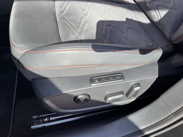 Seat LEON 1.4 TSI eHybrid PHEV FR / AUTOMAAT/ PANO/ ALCANTARA/ PARK.SENSOR.V+A/ CAMERA/ FULL LINK/ DCC/ ACC/ STUUR+STOELVERWARM./ MEMORY SEAT/ DODEHOEK/ KEYLESS/ DIGITAL DASH/ NAVI/ DAB/ CLIMA/ LED/ 18'' LMV