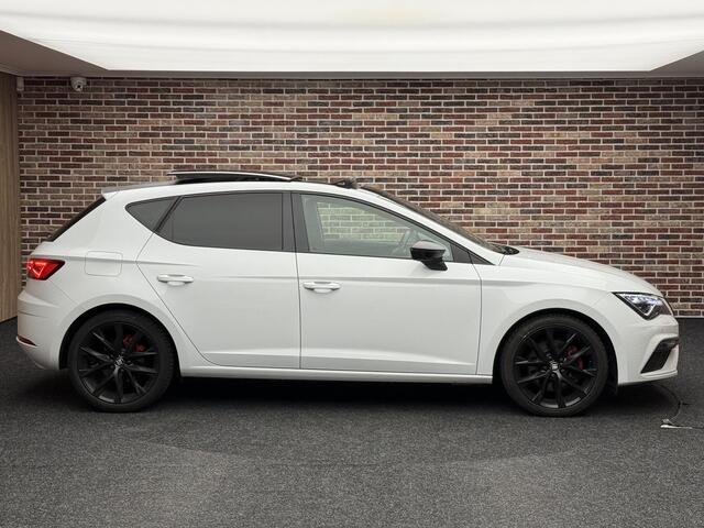 Seat LEON 1.5 TSI FR Ultimate Edition Black | Pano | Camera | DSG |