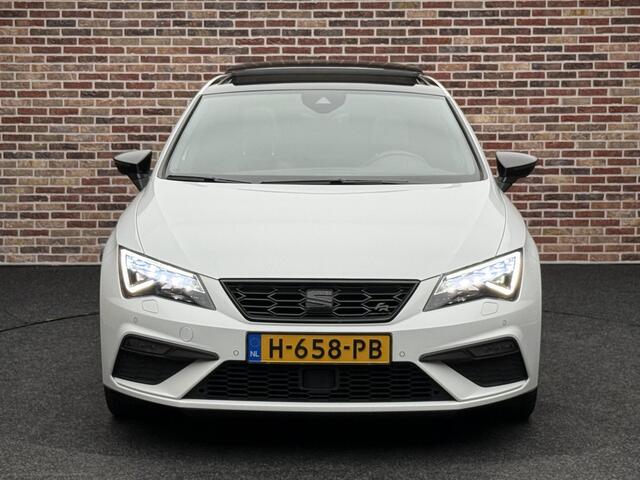 Seat LEON 1.5 TSI FR Ultimate Edition Black | Pano | Camera | DSG |