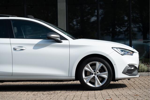 Seat LEON 1.4 TSI eHybrid FR | Pano | Afn. Trekhaak | Navi | Camera | Park Assist | Memory