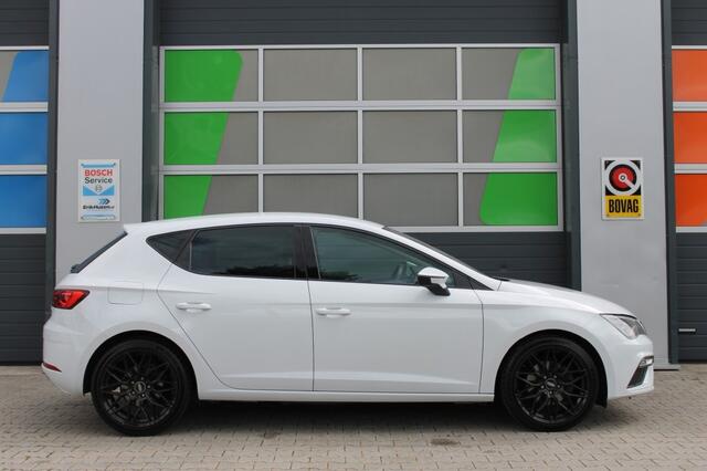 Seat LEON Seat Leon 1.4 ECO TSI Xcellence / Carplay / Rijklaar! / Parkeersensoren