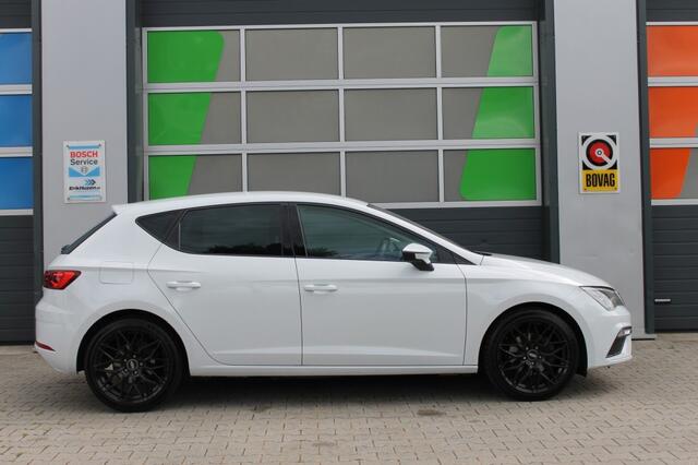 Seat LEON Seat Leon 1.4 ECO TSI Xcellence / Carplay / Rijklaar! / Parkeersensoren
