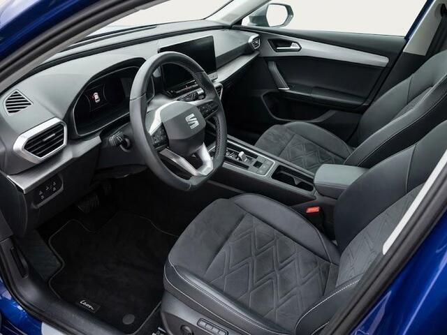 Seat LEON Sportstourer 1.4 TSI eHybrid PHEV FR 204pk | Panoramadak | Park Assist | Airco automatisch | Apple Carplay/Android Auto | cruise control, LED koplampen | Lichtmetalen velgen | Navigatiesysteem full map