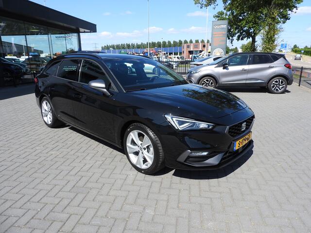 Seat LEON Sportstourer 1.5eTSI FR DSG Business Intense, Carplay, Trekhaak