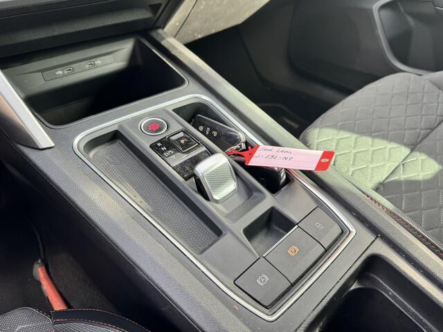 Seat LEON Sportstourer 1.5 eTSI FR*AHK*LED*Navi*EXPORT/EX.BPM*
