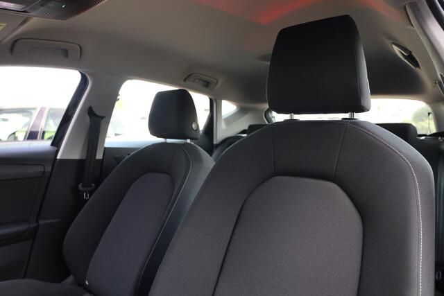 Seat LEON Sportstourer 1.0 TSI Reference 90PK / 66kW, NL auto, multifunctioneel lederen stuurwiel, 16" 'Urban' LMV, regensensor, Apple Carplay & Android Auto, DAB+, elektrisch verstelbare buitenspiegels, airco, keyless start, cruise control, LED verlichting etc.