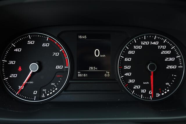 Seat LEON Sportstourer 1.0 TSI Reference 90PK / 66kW, NL auto, multifunctioneel lederen stuurwiel, 16" 'Urban' LMV, regensensor, Apple Carplay & Android Auto, DAB+, elektrisch verstelbare buitenspiegels, airco, keyless start, cruise control, LED verlichting etc.