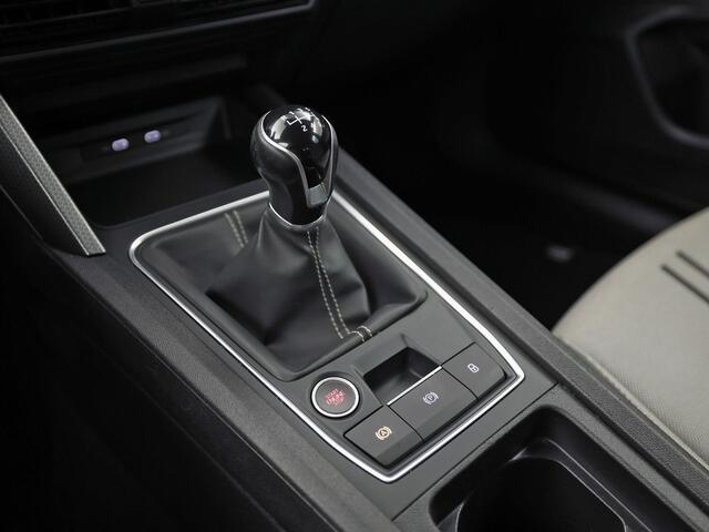 Seat LEON 1.5 TSI Sport (4 CILINDER, VIRTUAL COCKPIT, APPLE CARPLAY, GROOT NAVI, CAMERA, SPORTSTOELEN, GETINT GLAS, ADAPTIVE CRUISE, NIEUWSTAAT)