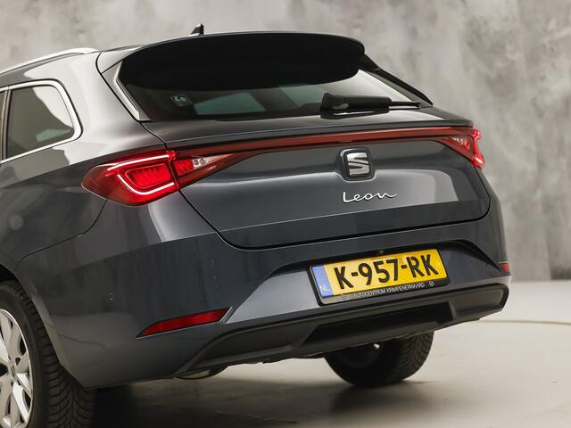 Seat LEON 1.5 TSI Sport (4 CILINDER, VIRTUAL COCKPIT, APPLE CARPLAY, GROOT NAVI, CAMERA, SPORTSTOELEN, GETINT GLAS, ADAPTIVE CRUISE, NIEUWSTAAT)