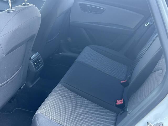 Seat LEON 1.0 EcoTSI Style Business Intense | Automaat | Parkeersensoren | Cruise Control | Climate Control