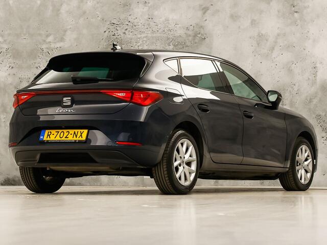 Seat LEON 1.0 eTSI Intense Sport Automaat (VIRTUAL COCKPIT, APPLE CARPLAY, GROOT NAVI, CAMERA, SPORTSTOELEN, KEYLESS, ADAPTIVE CRUISE, NIEUWSTAAT)