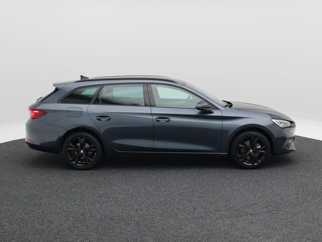 Seat LEON Sportstourer 1.5 TSi 204 Pk e-Hybrid FR Business | Stoel/Stuurverwarming | Camera | Trekhaak | Navigatie | 17 Inch | 34.512 Km !!