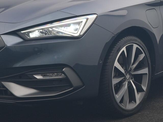 Seat LEON 1.4 TSI eHybrid FR PHEV 204pk Dealer O.H. | Adaptive Cruise | Camera | Alcantara Sportstoelen Memory & Verwarmd | Matrix LED | Adaptive Onderstel | Stuur Verwarmd | Sfeerverlichting | Apple Carplay | Navigatie | DAB | Plug In Hybrid |