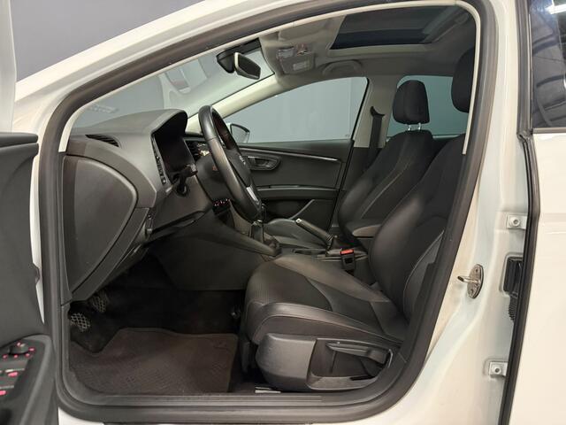 Seat LEON 1.4 TSI FR Dynamic Panoramadak Trekhaak 360 camera